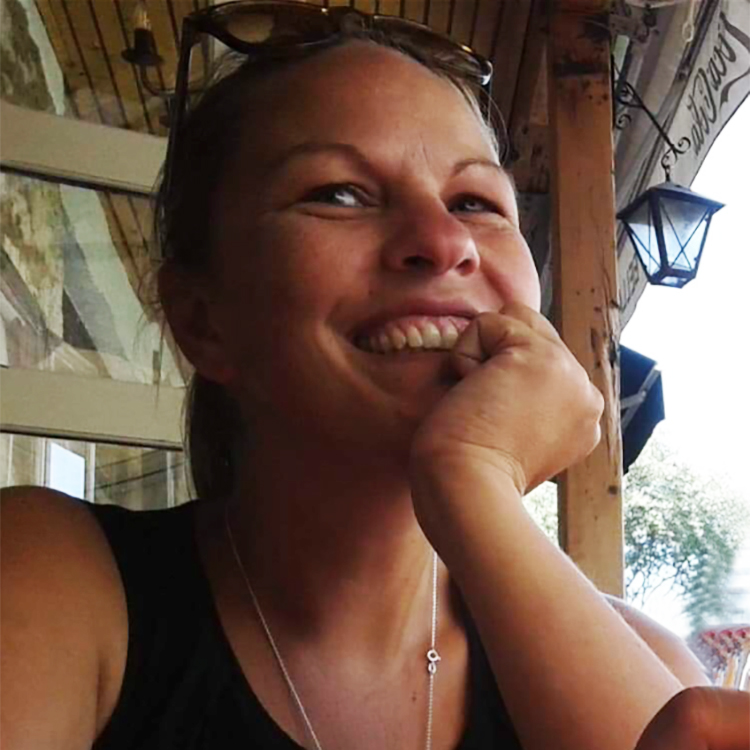 Sara Helmark