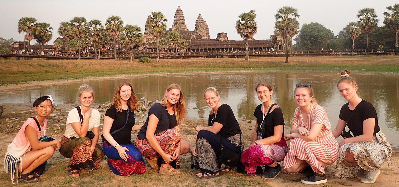 Cambodja_Angkor_Wat_piger_2