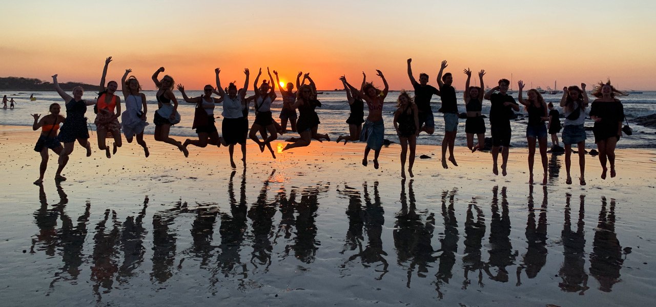 Costa_Rica_strand_gruppe_hop